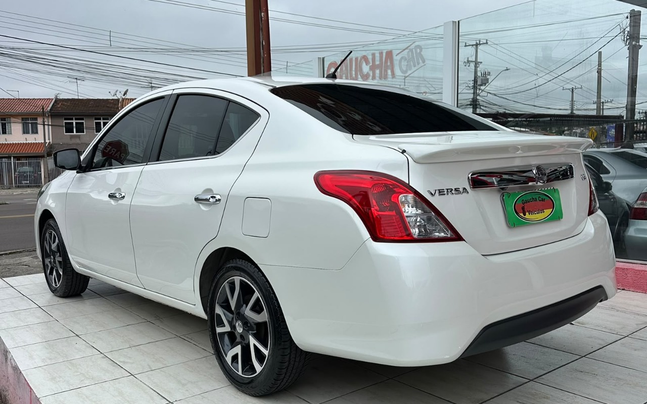 imagem-https://www.socarrao.com.br/sc-vehicle-images-prod/3794581/1789738402858-ZTQ5MThlN2UtMWJkOS00MTUxLWJjYjctNWJhODg4ODZkZTc3LmpwZw.jpg