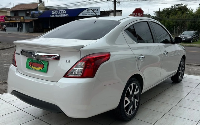 imagem-https://www.socarrao.com.br/sc-vehicle-images-prod/3794581/1789738403041-NTlkMGZhMTUtNDIxMy00ZDM0LWI3NGQtOGNmYjE2M2Q1ZjQzLmpwZw.jpg
