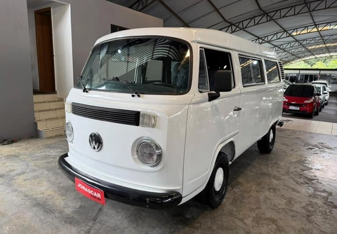 Volkswagen Kombi Lotação 1.6 MPi 1999 Branco — foto 1 de 3
