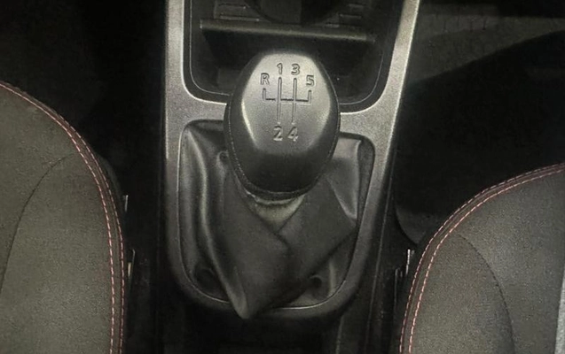 imagem-https://www.socarrao.com.br/sc-vehicle-images-prod/3794690/1789229564892-8367559_12_B_32d95557a3.jpeg