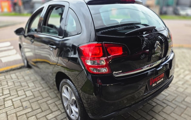 imagem-https://www.socarrao.com.br/sc-vehicle-images-prod/3794747/1789230766844-V2hhdHNBcHAgSW1hZ2UgMjAyNi0wOS0xMiBhdCAxMi4zMy4yMy5qcGVn.jpeg