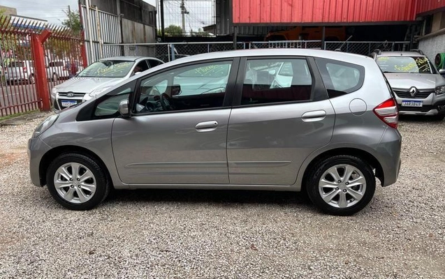imagem-https://www.socarrao.com.br/sc-vehicle-images-prod/3794803/1789231720642-8471848_7_B_65fd28b5e0.jpeg