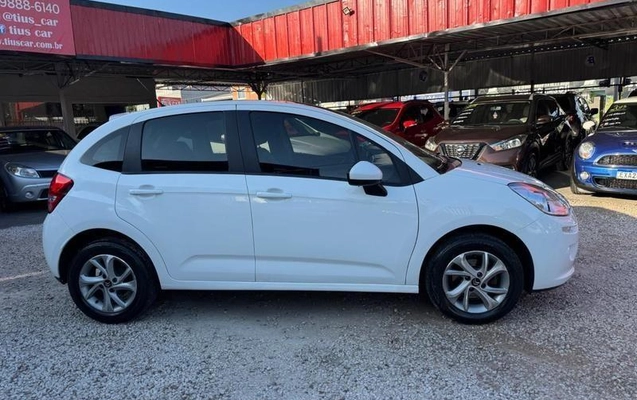 imagem-https://www.socarrao.com.br/sc-vehicle-images-prod/3794887/1789233059178-8471917_0_B_b282aad907.jpeg