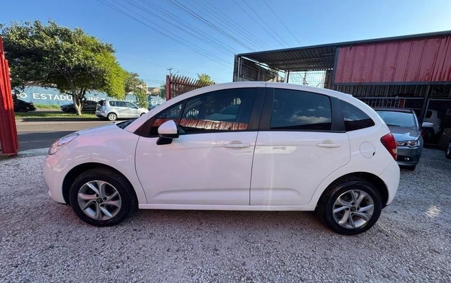 imagem-https://www.socarrao.com.br/sc-vehicle-images-prod/3794887/1789233059179-8471917_7_B_0c91fc21b1.jpeg