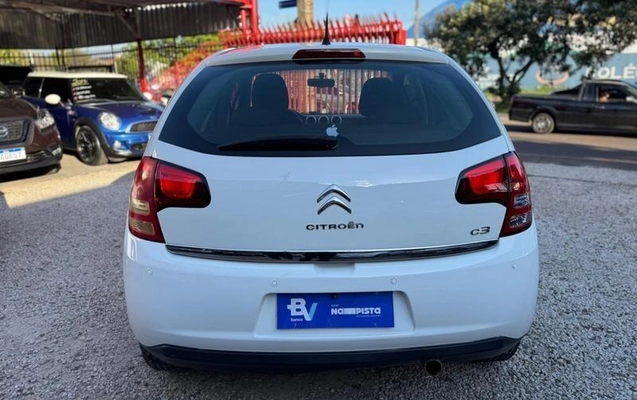 imagem-https://www.socarrao.com.br/sc-vehicle-images-prod/3794887/1789233059183-8471917_7_B_dad5f3083e.jpeg