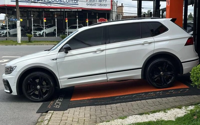 imagem-https://www.socarrao.com.br/sc-vehicle-images-prod/3794922/1789233435650-8471871_15_B_8dbe55ca7d.jpeg