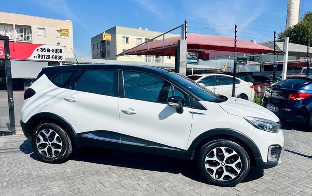 imagem-https://www.socarrao.com.br/sc-vehicle-images-prod/3794929/1789233605363-8471953_6_B_bbe88100c1.jpeg