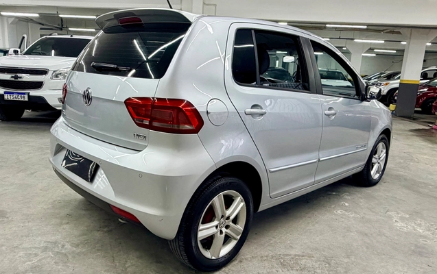 imagem-https://www.socarrao.com.br/sc-vehicle-images-prod/3794940/1789233756078-af079de8f3b14e8ca5bb723b26046cfd_1788034305839.jpg