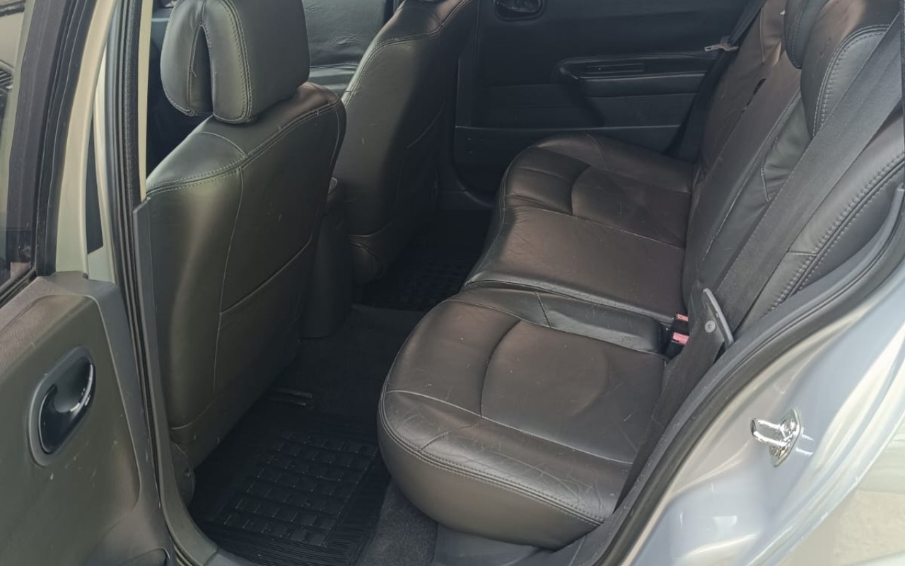 imagem-https://www.socarrao.com.br/sc-vehicle-images-prod/3794966/1789234227895-V2hhdHNBcHAgSW1hZ2UgMjAyNi0wOS0xMiBhdCAxMy40OS4yMy5qcGVn.jpeg