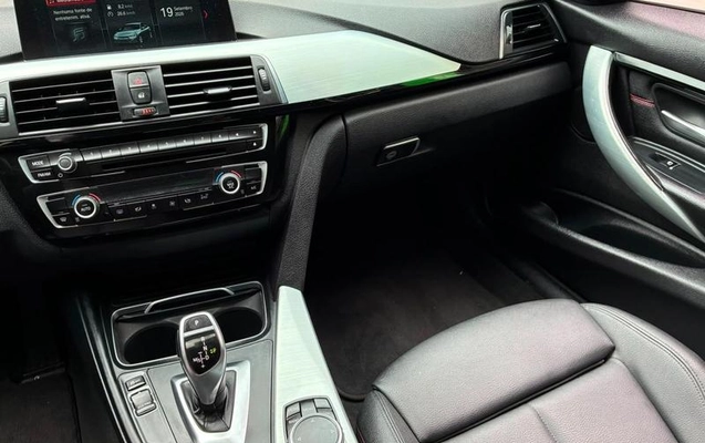 imagem-https://www.socarrao.com.br/sc-vehicle-images-prod/3794999/1792153757931-8471388_13_B_b08d642227.jpeg