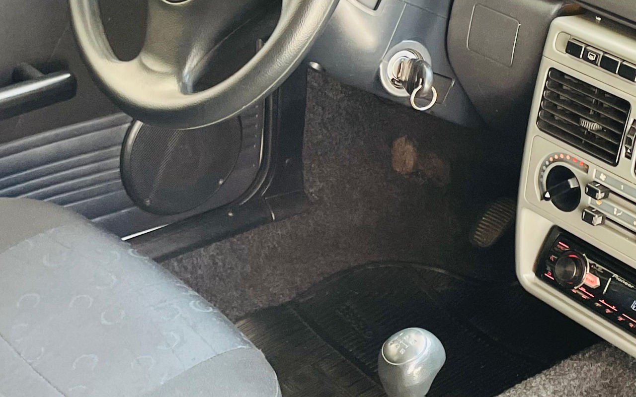 imagem-https://www.socarrao.com.br/sc-vehicle-images-prod/3795011/1789234922581-MTdkNGE1ZDYtYzYyMC00OWY4LWEzNzEtNDljNzUwMTU4MDVkLkpQRw.JPG