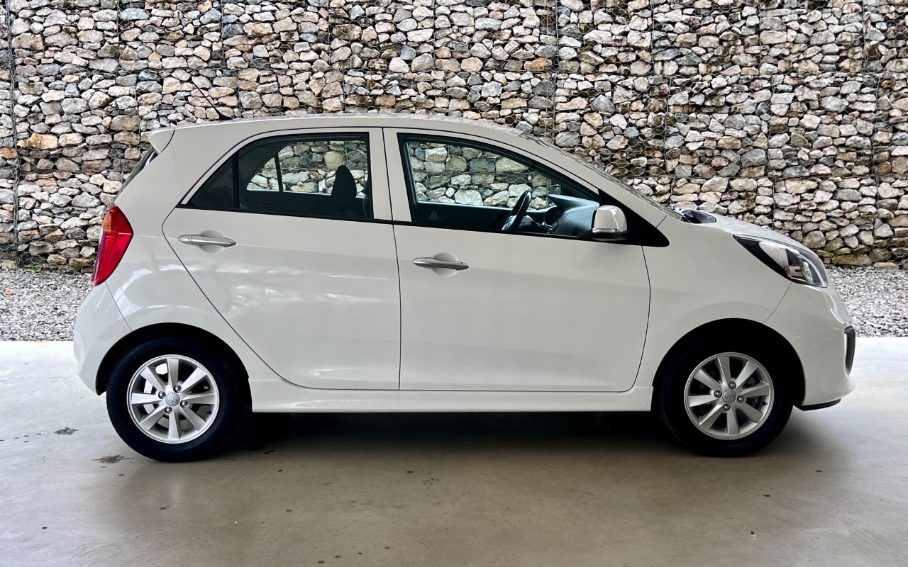 imagem-https://www.socarrao.com.br/sc-vehicle-images-prod/3795016/1789235150577-SU1HXzM0MjYuanBn.jpg