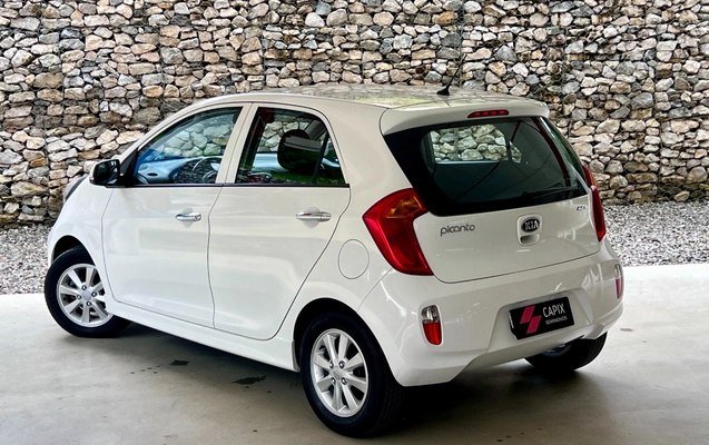 imagem-https://www.socarrao.com.br/sc-vehicle-images-prod/3795016/1789235150902-SU1HXzM0MzEuanBn.jpg