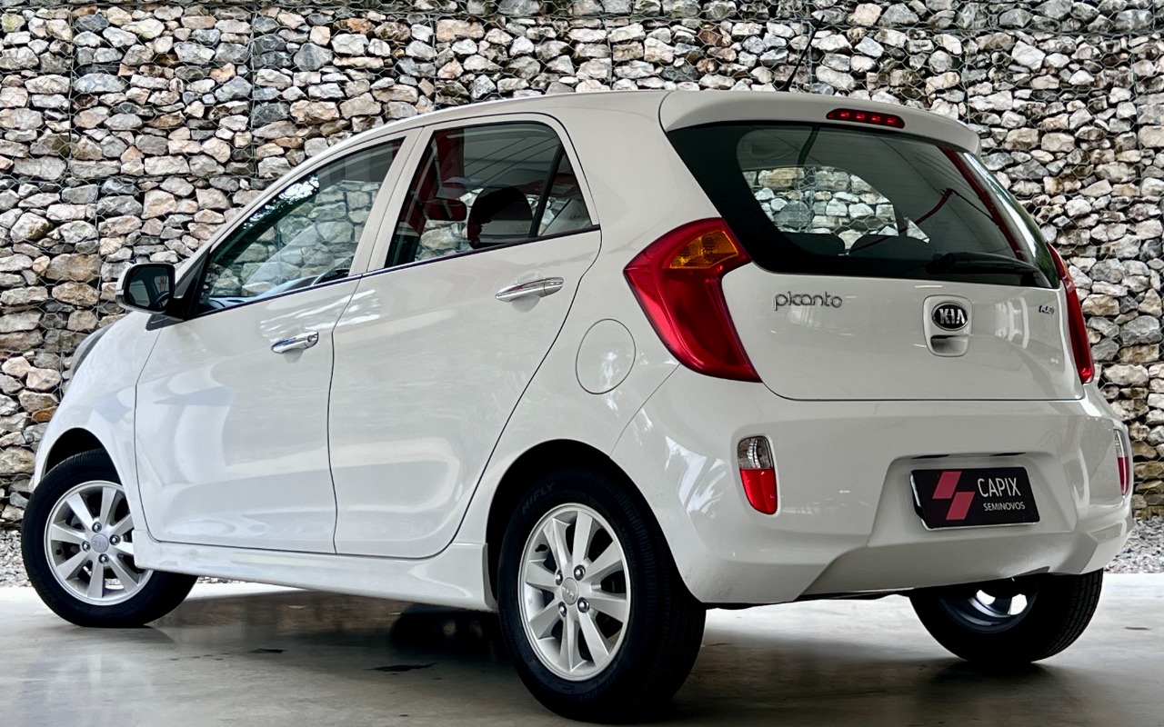 imagem-https://www.socarrao.com.br/sc-vehicle-images-prod/3795016/1789235150976-SU1HXzM0MzIuanBn.jpg