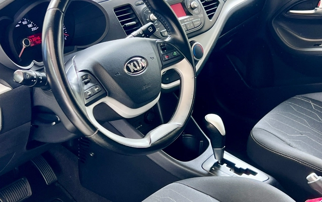imagem-https://www.socarrao.com.br/sc-vehicle-images-prod/3795016/1789235151360-SU1HXzM0MzkuanBn.jpg