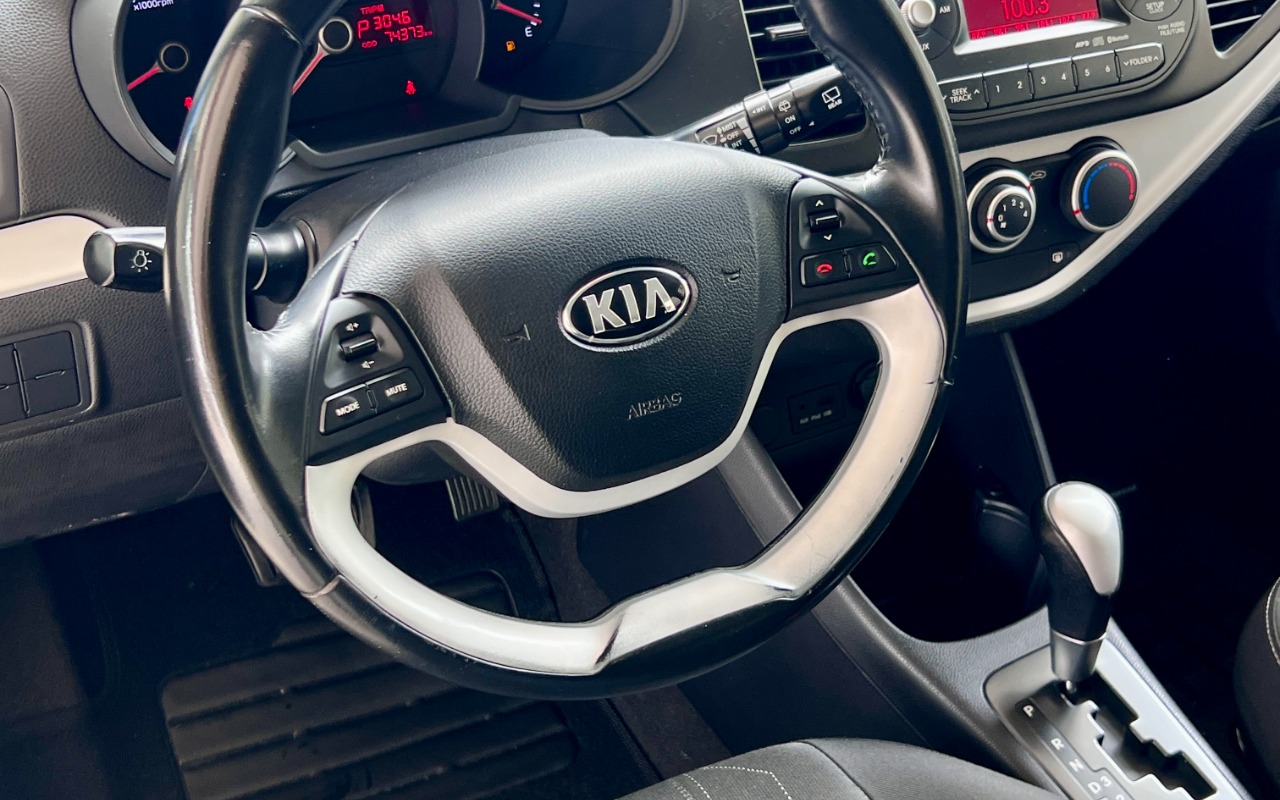 imagem-https://www.socarrao.com.br/sc-vehicle-images-prod/3795016/1789235151411-SU1HXzM0NDAuanBn.jpg