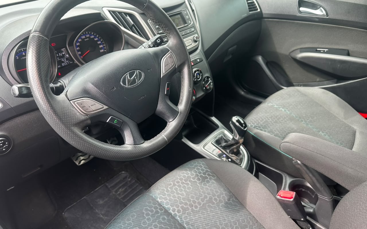 imagem-https://www.socarrao.com.br/sc-vehicle-images-prod/3795057/1789235818842-V2hhdHNBcHAgSW1hZ2UgMjAyNi0wOS0xMSBhdCAxNS4xMi40OS5qcGVn.jpeg
