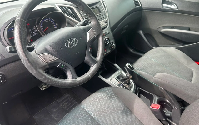 imagem-https://www.socarrao.com.br/sc-vehicle-images-prod/3795057/1789235818842-V2hhdHNBcHAgSW1hZ2UgMjAyNi0wOS0xMSBhdCAxNS4xMi40OS5qcGVn.jpeg