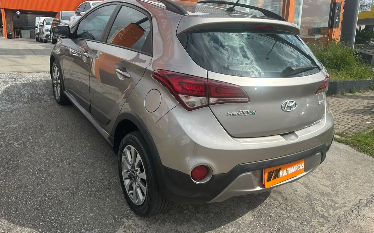 imagem-https://www.socarrao.com.br/sc-vehicle-images-prod/3795057/1789235819136-V2hhdHNBcHAgSW1hZ2UgMjAyNi0wOS0xMSBhdCAxNS4xMi41Mi5qcGVn.jpeg
