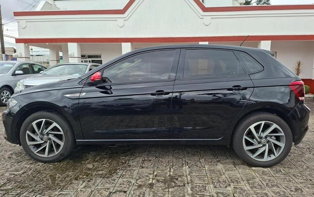 imagem-https://www.socarrao.com.br/sc-vehicle-images-prod/3795060/1789674919913-8471099_12_B_57b4db6b63.jpeg