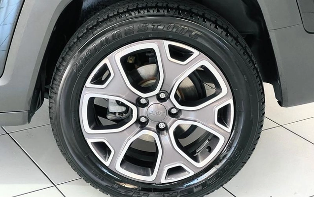 imagem-https://www.socarrao.com.br/sc-vehicle-images-prod/3795084/1789594981688-8471309_19_B_880b6d164a.jpeg