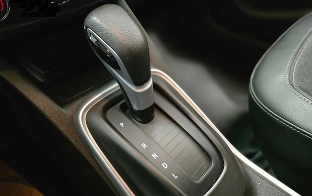 imagem-https://www.socarrao.com.br/sc-vehicle-images-prod/3795112/1789236891511-6c6a22887516456aa4547383de15122f_1789236776307.jpg