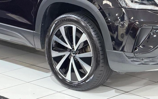 imagem-https://www.socarrao.com.br/sc-vehicle-images-prod/3795137/1789504340292-8470765_6_B_8529efd757.jpeg