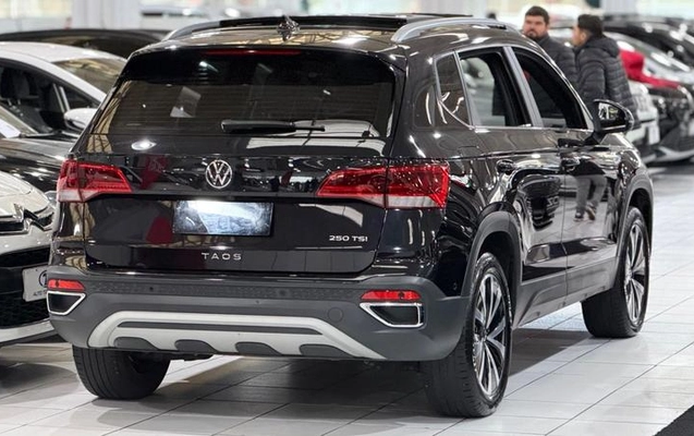 imagem-https://www.socarrao.com.br/sc-vehicle-images-prod/3795137/1789504340293-8470765_13_B_5470c98e0a.jpeg