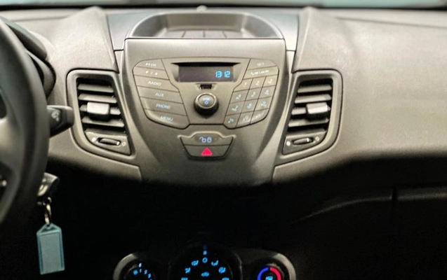 imagem-https://www.socarrao.com.br/sc-vehicle-images-prod/3795142/1790186369491-8468680_18_B_0d3c0f732c.jpeg