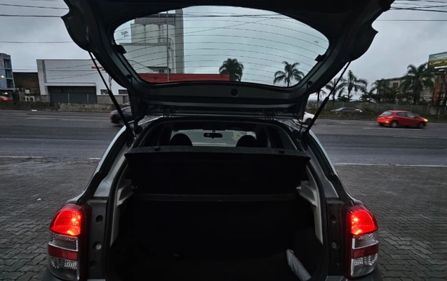 imagem-https://www.socarrao.com.br/sc-vehicle-images-prod/3795197/1789238556969-ZWQyMmMxYjEtNjczMC00M2YyLTg3NjAtZjUxNjZmYjQxODg2LmpwZw.jpg