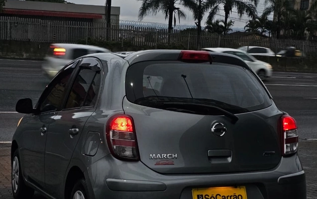 imagem-https://www.socarrao.com.br/sc-vehicle-images-prod/3795197/1789238557036-NjI3NzRjMzItYmMxNi00ZjliLWI4ZWMtMTg3NDg4Y2RmNzlmLmpwZw.jpg