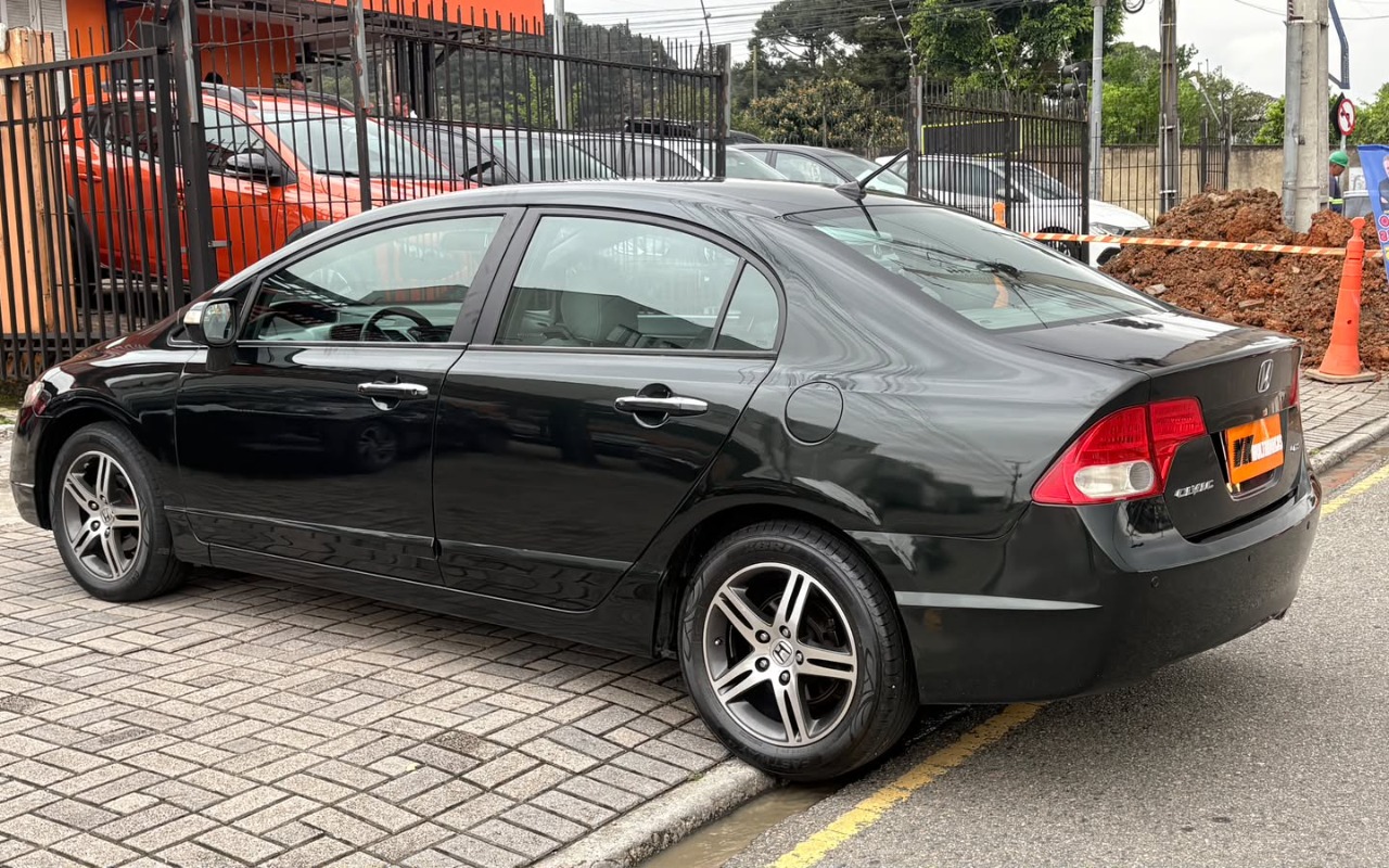 imagem-https://www.socarrao.com.br/sc-vehicle-images-prod/3795217/1789238910669-V2hhdHNBcHAgSW1hZ2UgMjAyNi0wOS0xMiBhdCAxNC41NS4yMi5qcGVn.jpeg