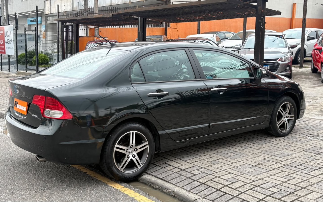 imagem-https://www.socarrao.com.br/sc-vehicle-images-prod/3795217/1789238910779-V2hhdHNBcHAgSW1hZ2UgMjAyNi0wOS0xMiBhdCAxNC41NS4yMiAoMikuanBlZw.jpeg