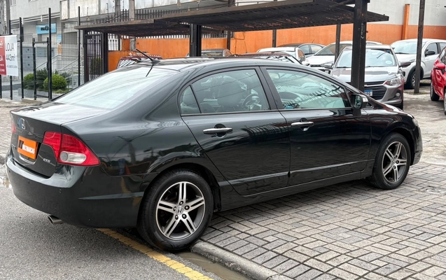 imagem-https://www.socarrao.com.br/sc-vehicle-images-prod/3795217/1789238910779-V2hhdHNBcHAgSW1hZ2UgMjAyNi0wOS0xMiBhdCAxNC41NS4yMiAoMikuanBlZw.jpeg