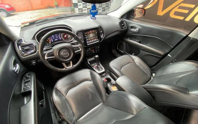 imagem-https://www.socarrao.com.br/sc-vehicle-images-prod/3795396/1789239814306-8471857_2_B_53770d4908.jpeg