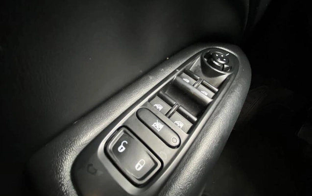 imagem-https://www.socarrao.com.br/sc-vehicle-images-prod/3795396/1789239814309-8471857_0_B_4f6fa5fa3e.jpeg