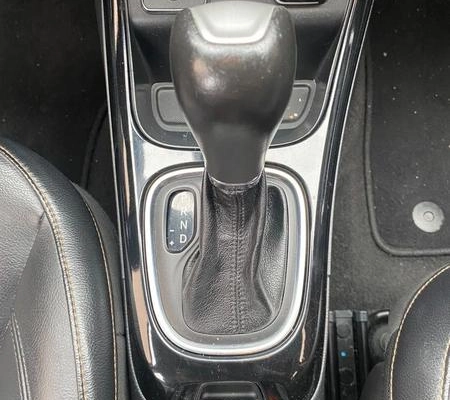 imagem-https://www.socarrao.com.br/sc-vehicle-images-prod/3795396/1789239814312-8471857_9_B_e8eb0ef222.jpeg