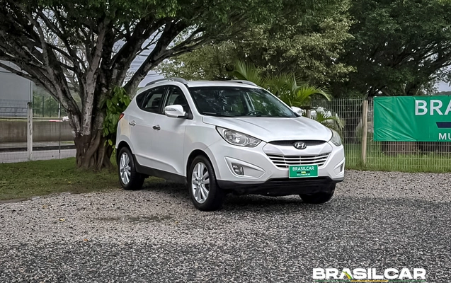 imagem-https://www.socarrao.com.br/sc-vehicle-images-prod/3795397/1789239840813-003_cbf8bb9fd5a566bb7164a2d8843ba086.jpg