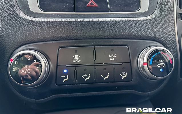 imagem-https://www.socarrao.com.br/sc-vehicle-images-prod/3795397/1789239840836-003_a6cc4b8b2187ee5e87e562bd6fd9566a.jpg