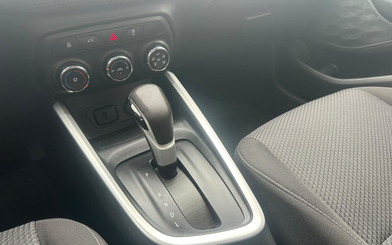 imagem-https://www.socarrao.com.br/sc-vehicle-images-prod/3795556/1789240192976-V2hhdHNBcHAgSW1hZ2UgMjAyNi0wOS0xMiBhdCAwOC4yMC4zNSAoMikuanBlZw.jpeg
