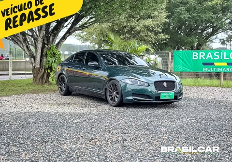 Jaguar XF 2015 Verde — foto 1 de 3