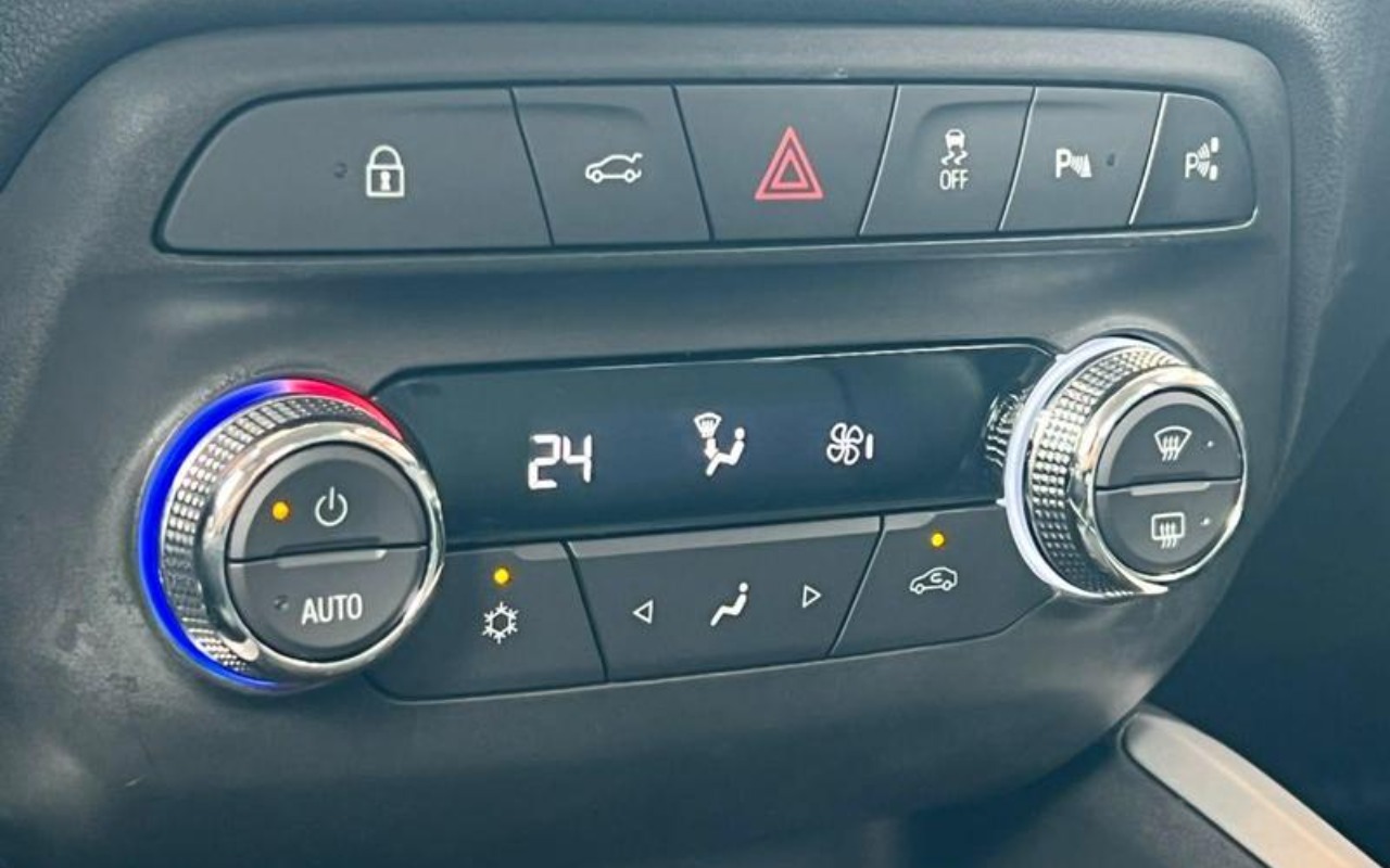 imagem-https://www.socarrao.com.br/sc-vehicle-images-prod/3795661/1789240904392-ODQ3MTE4NF83X0JfM2I0MDcxNTMwMC5qcGVn.jpeg