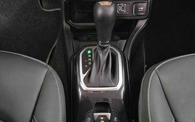 imagem-https://www.socarrao.com.br/sc-vehicle-images-prod/3795700/1789414947068-8472122_11_B_35c8e85ca5.jpeg