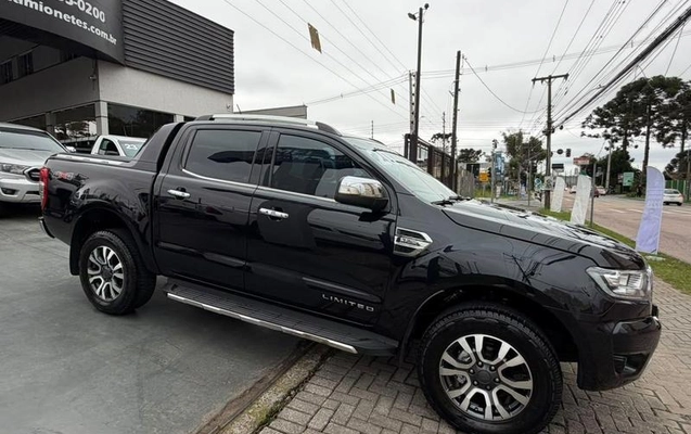 imagem-https://www.socarrao.com.br/sc-vehicle-images-prod/3795736/1789242783484-8472202_15_B_e1937595a0.jpeg