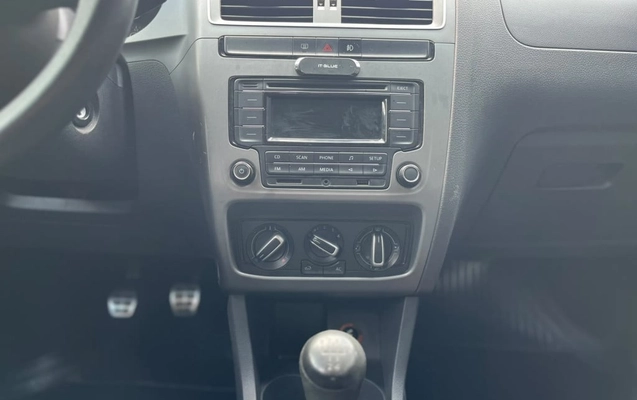 imagem-https://www.socarrao.com.br/sc-vehicle-images-prod/3795746/1789764776240-vehicle_image_1789764756_e2681434aeff70c9f56df4bc22fa0686.jpeg