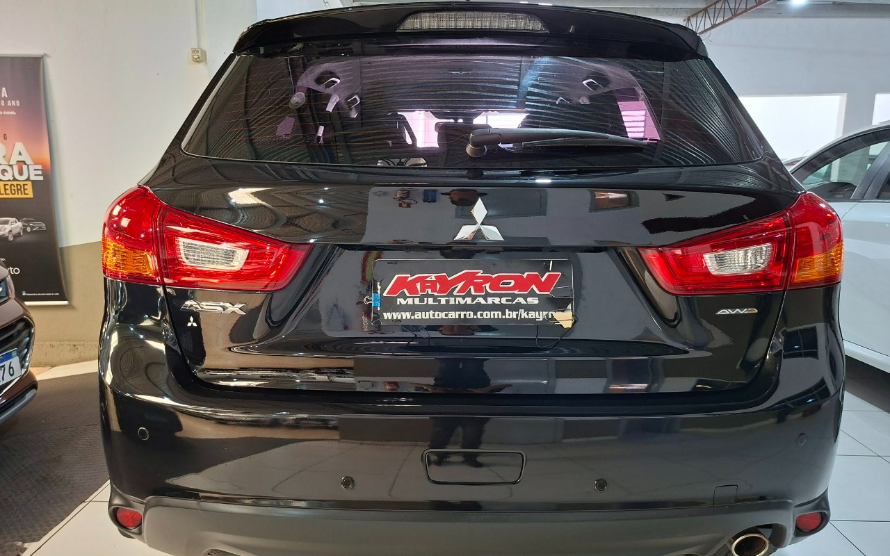 imagem-https://www.socarrao.com.br/sc-vehicle-images-prod/3795821/1789244116579-MTAuanBn.jpg