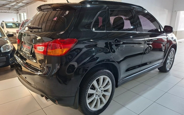 imagem-https://www.socarrao.com.br/sc-vehicle-images-prod/3795821/1789244116777-MTIuanBn.jpg