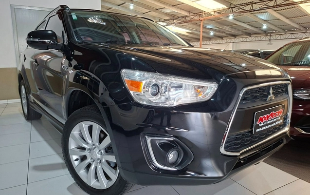 imagem-https://www.socarrao.com.br/sc-vehicle-images-prod/3795821/1789244116868-MTMuanBn.jpg
