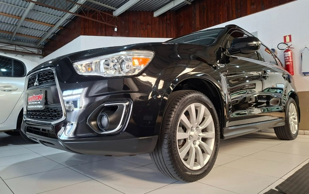 imagem-https://www.socarrao.com.br/sc-vehicle-images-prod/3795821/1789244116951-MTQuanBn.jpg