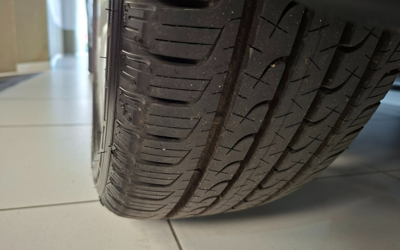 imagem-https://www.socarrao.com.br/sc-vehicle-images-prod/3795821/1789244117557-MjIuanBn.jpg